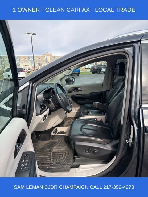 Used 2021 Chrysler Pacifica Touring-L w/ Uconnect Theater Family Group image 10