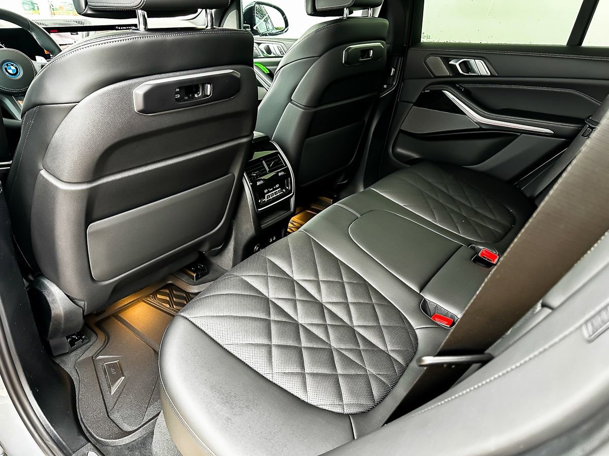 New 2026 BMW X5 xDrive50e w/ M Sport Package image 18