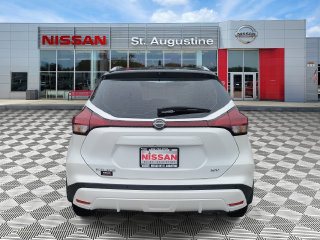 Certified 2024 Nissan Kicks SV FWD image 3