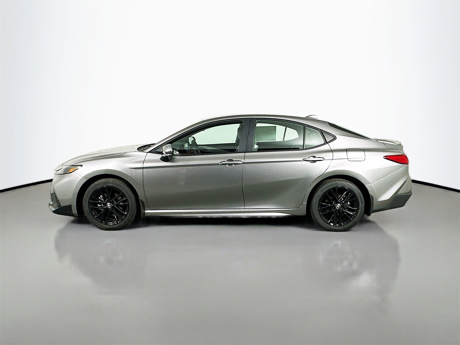 New 2026 Toyota Camry SE image 4