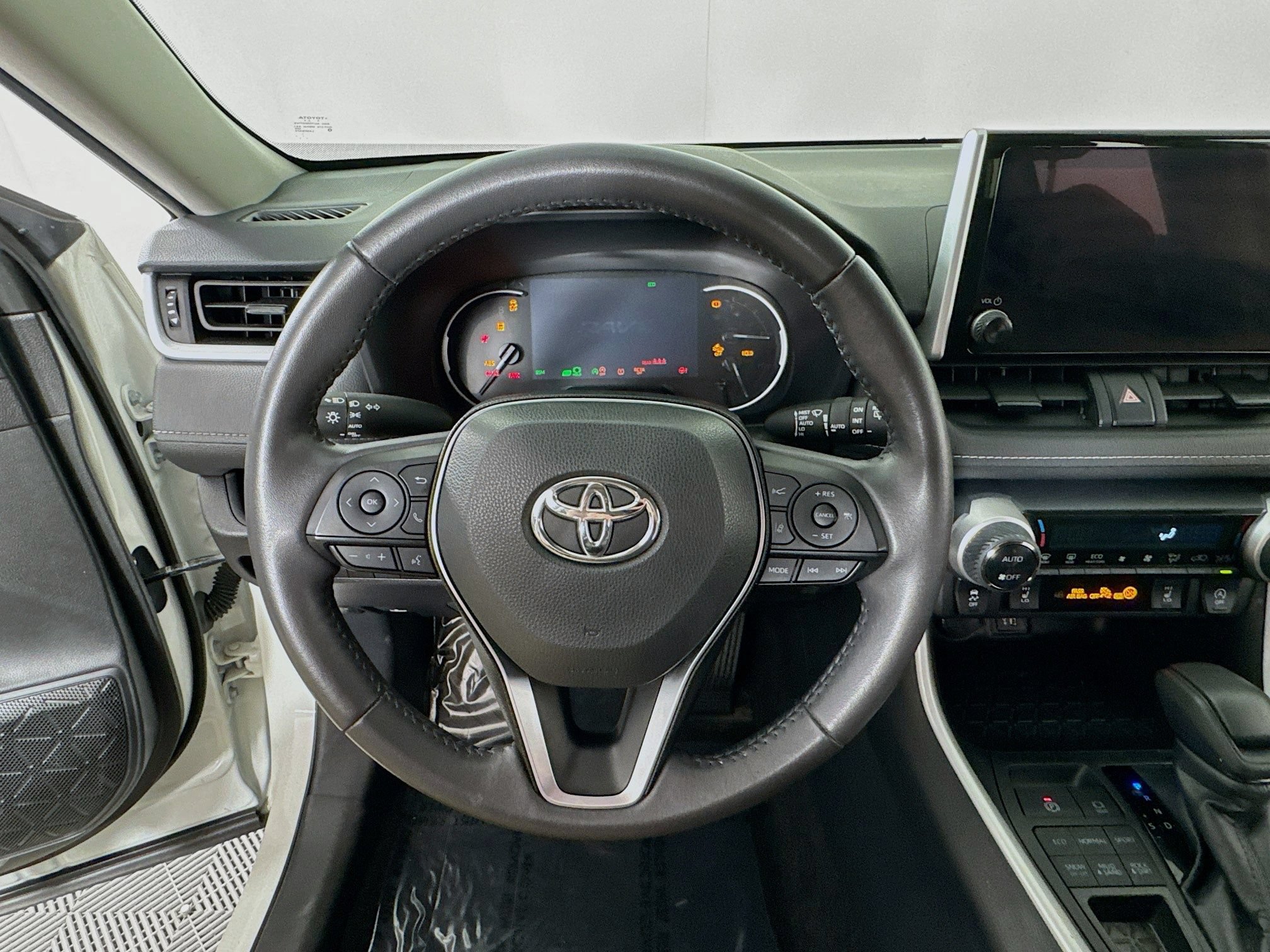 Certified 2025 Toyota RAV4 XLE w/ Weather Package AWD/4WD image 13