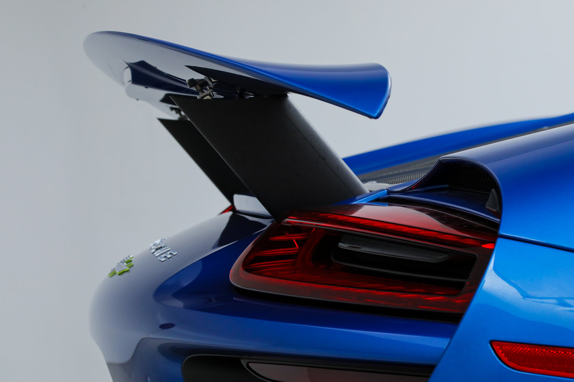 Used 2015 Porsche 918 Spyder AWD/4WD image 19