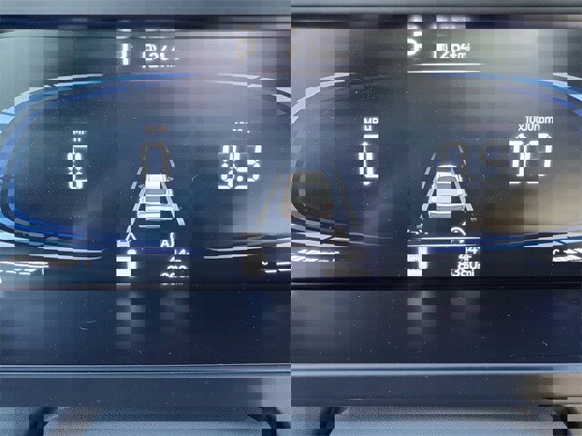 Used 2024 Hyundai Elantra SE image 10