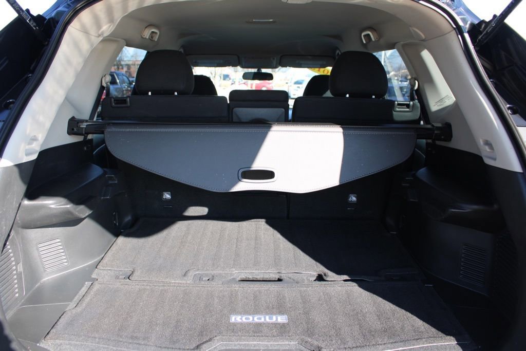Used 2015 Nissan Rogue S image 10