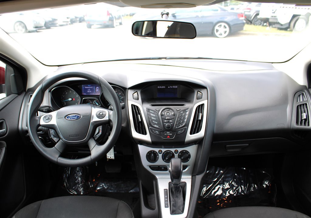 Used 2013 Ford Focus SE image 11