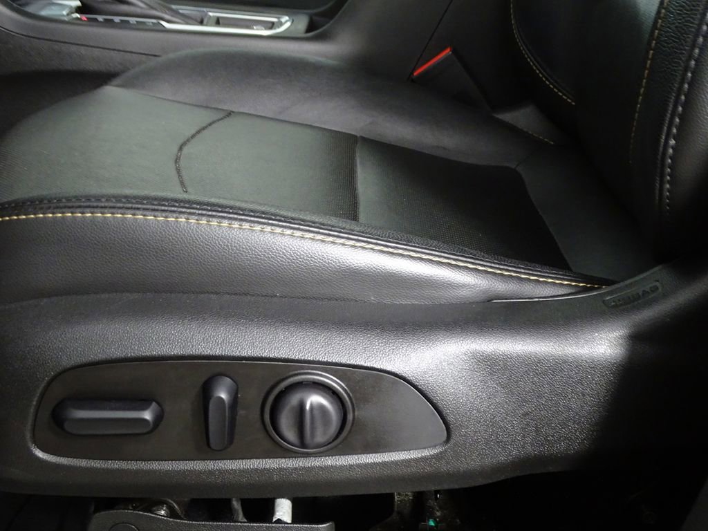 Used 2020 Chevrolet Equinox Premier image 22