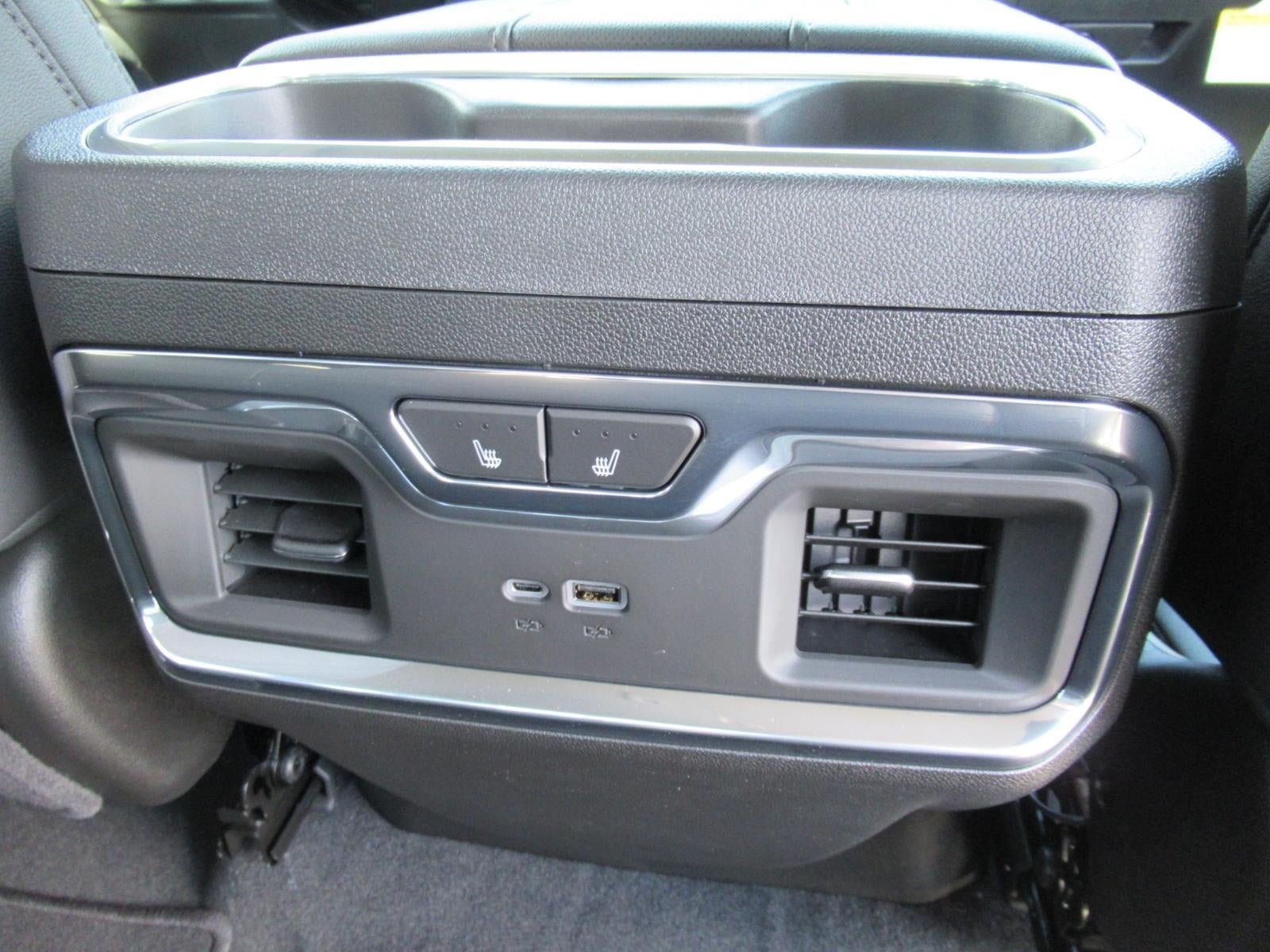 New 2026 GMC Sierra 2500 SLT w/ SLT Premium Package AWD/4WD image 16