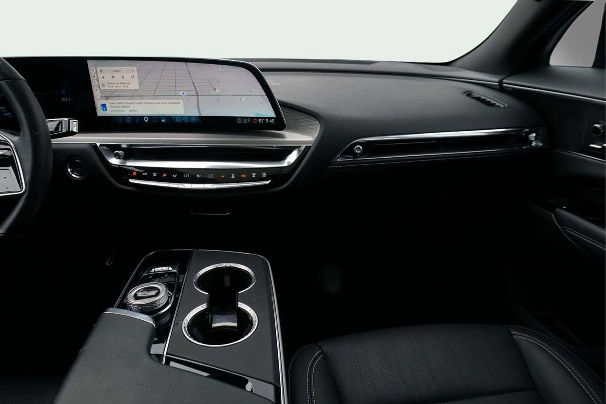 Used 2024 Cadillac Lyriq Luxury RWD image 25