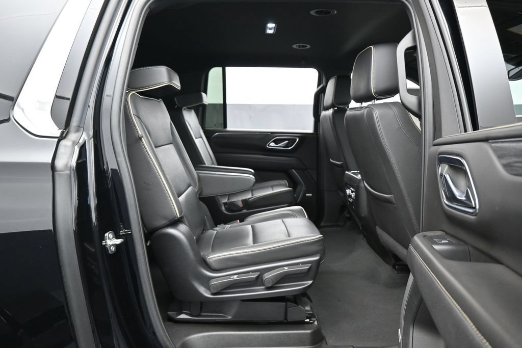 Used 2024 GMC Yukon XL SLT w/ SLT Luxury Package RWD image 46