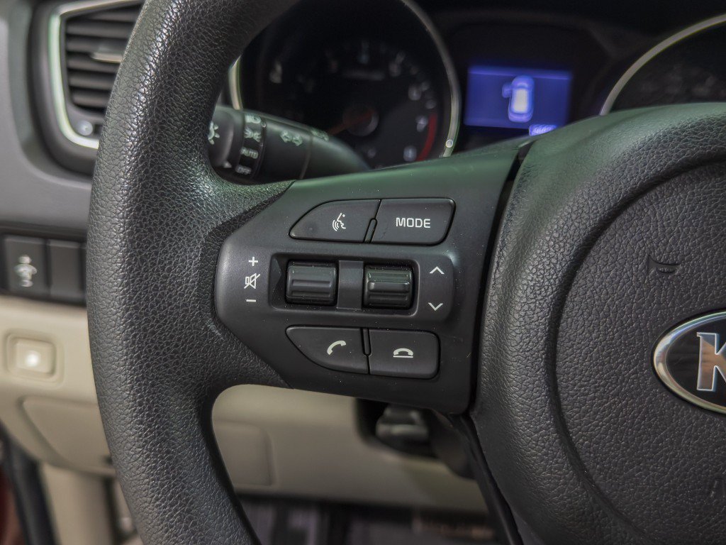 Used 2019 Kia Sedona LX FWD image 27
