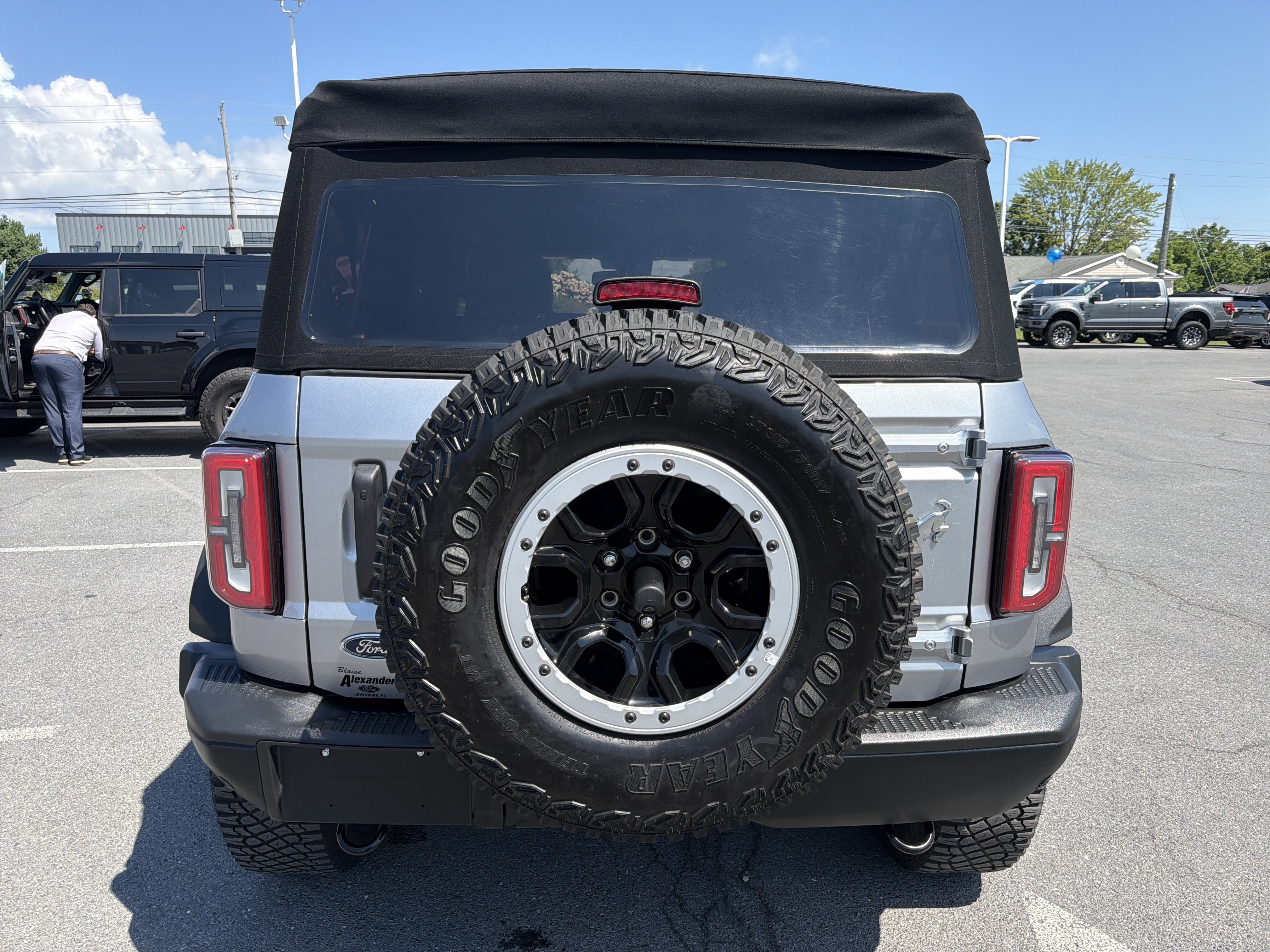 Used 2024 Ford Bronco Badlands AWD/4WD image 4