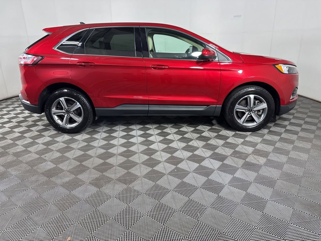 Certified 2024 Ford Edge SEL w/ Convenience Package AWD/4WD image 13