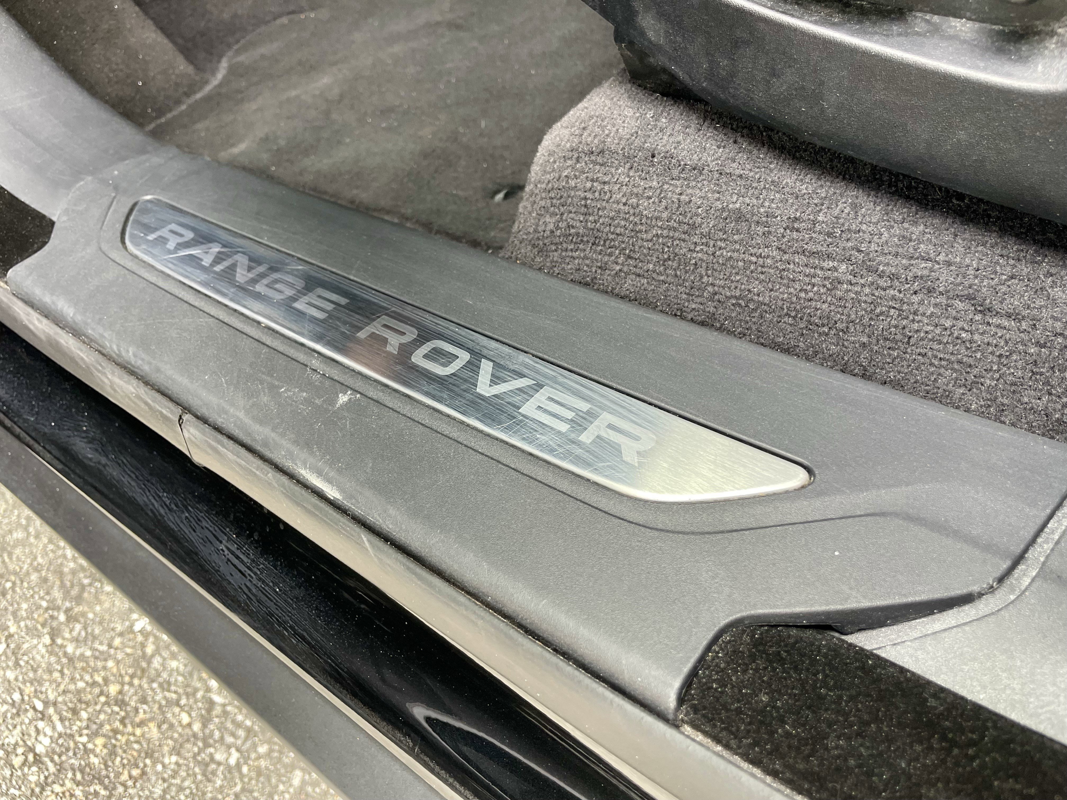 Used 2025 Land Rover Range Rover Velar S AWD/4WD image 39