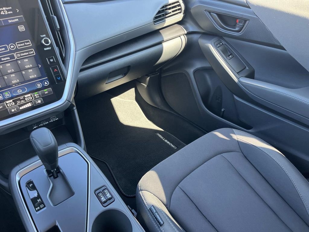 Used 2025 Subaru Crosstrek 2.5i Premium image 13