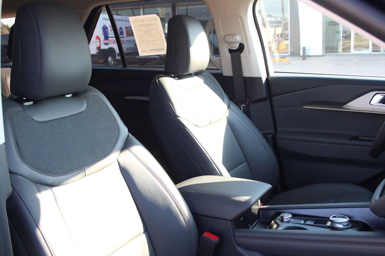 New 2026 Ford Explorer Active w/ Active Comfort Package RWD image 19