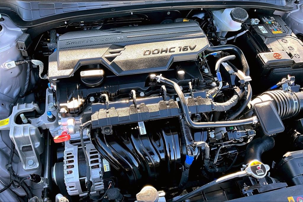 Used 2024 Hyundai Elantra SE image 34