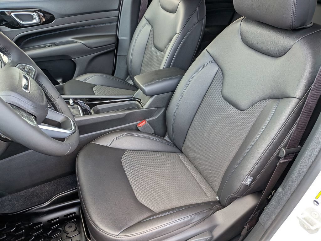 New 2026 Jeep Compass Latitude AWD/4WD image 14