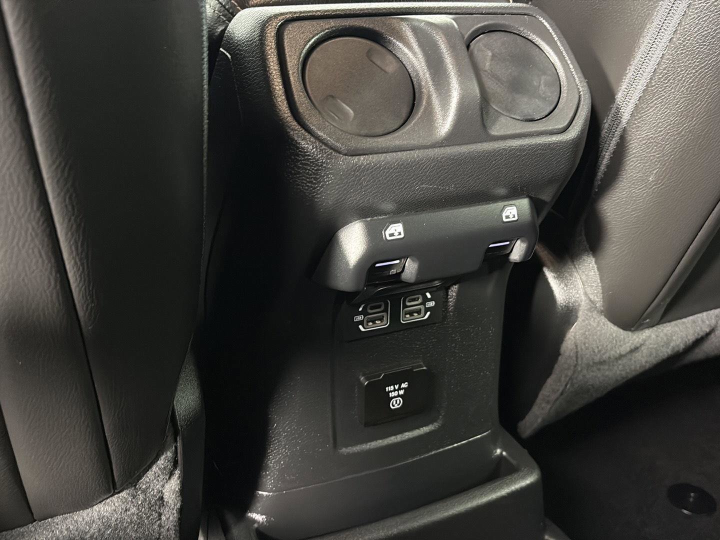 Used 2023 Jeep Wrangler Sahara w/ Cold Weather Group image 21