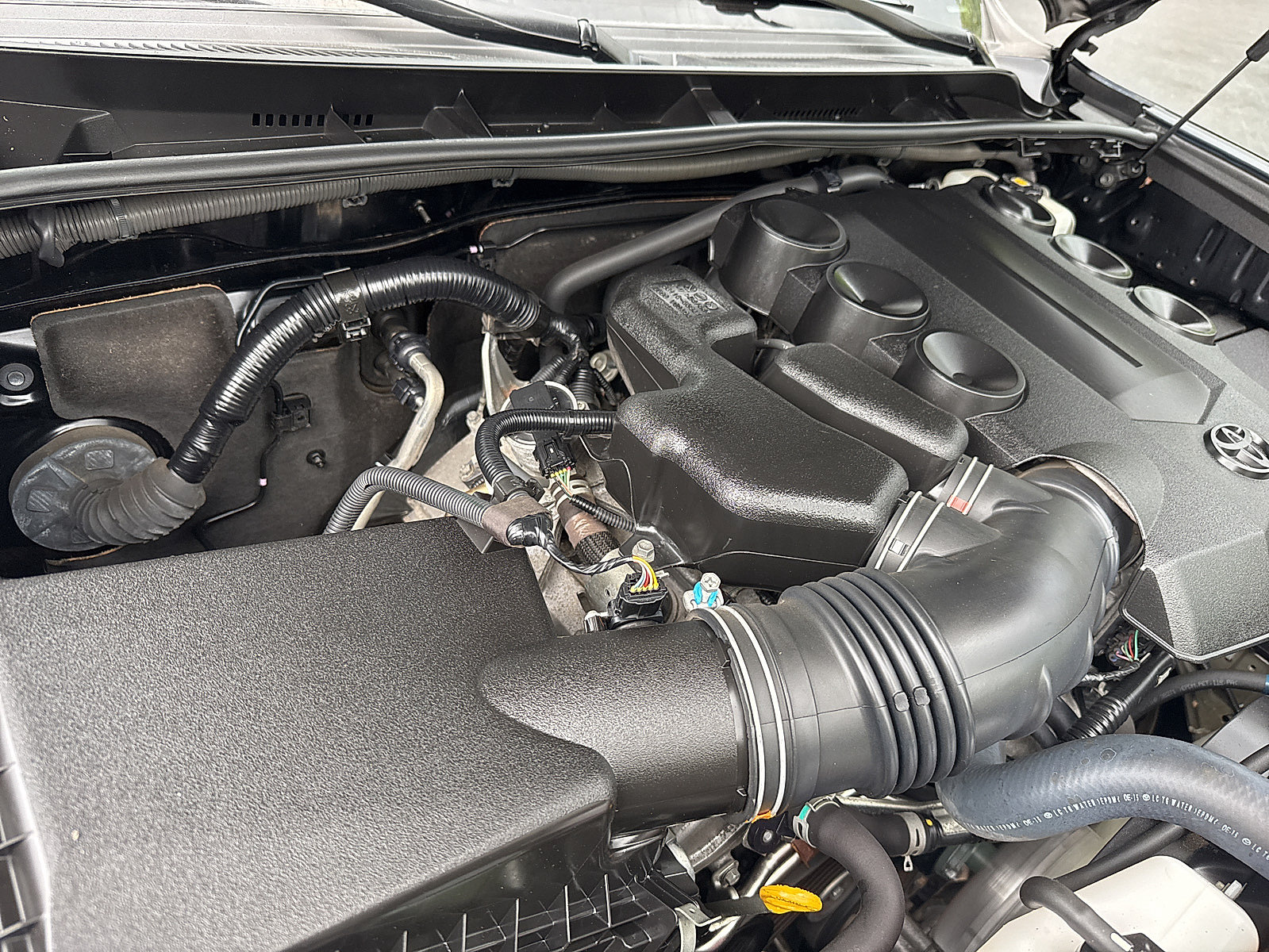 Used 2018 Toyota 4Runner Limited AWD/4WD image 28