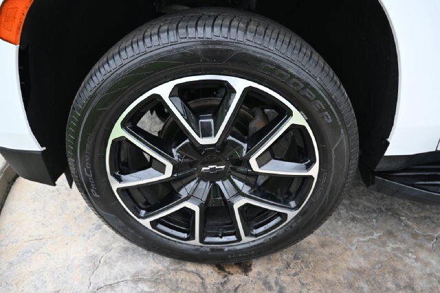Used 2024 Chevrolet Tahoe RST w/ Luxury Package AWD/4WD image 10