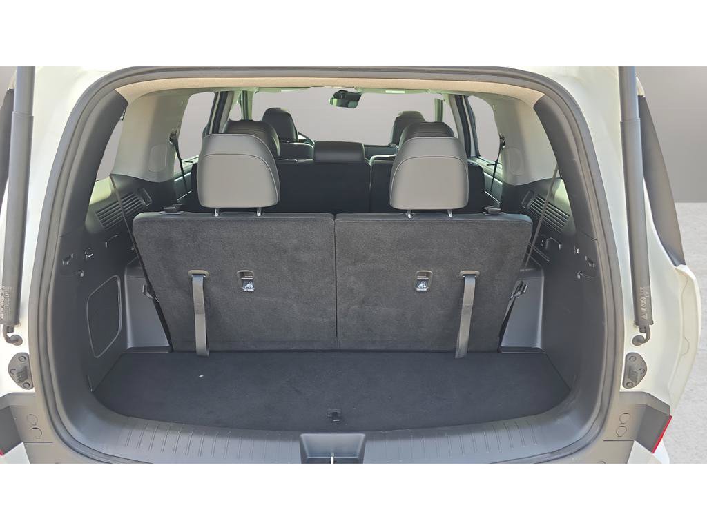 Certified 2024 Hyundai Santa Fe Limited AWD/4WD image 9