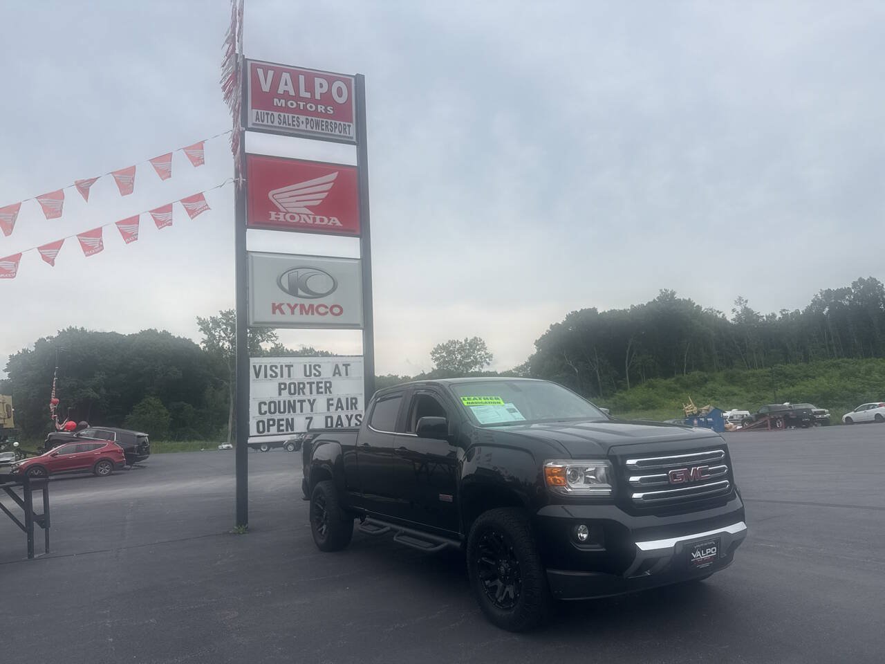 Used 2017 GMC Canyon SLE w/ All Terrain X Package AWD/4WD image 6
