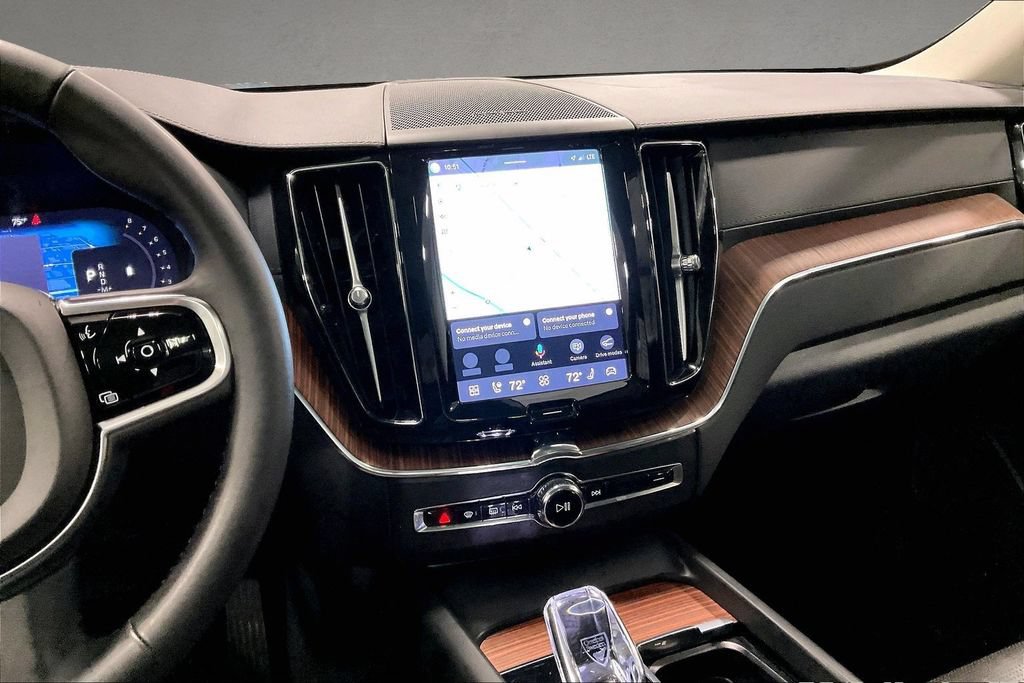 Certified 2023 Volvo XC60 B5 Ultimate w/ Climate Package AWD/4WD image 10