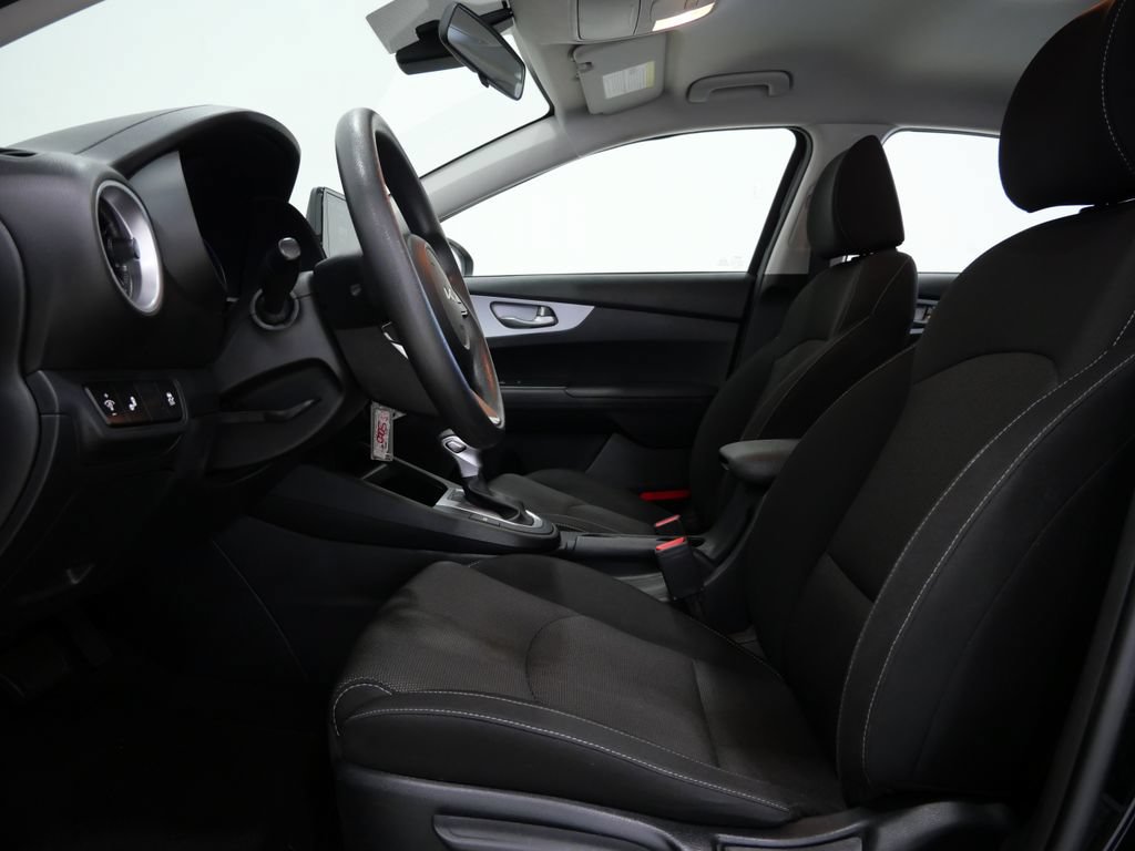 Used 2024 Kia Forte LXS w/ LXS Technology Package FWD image 12