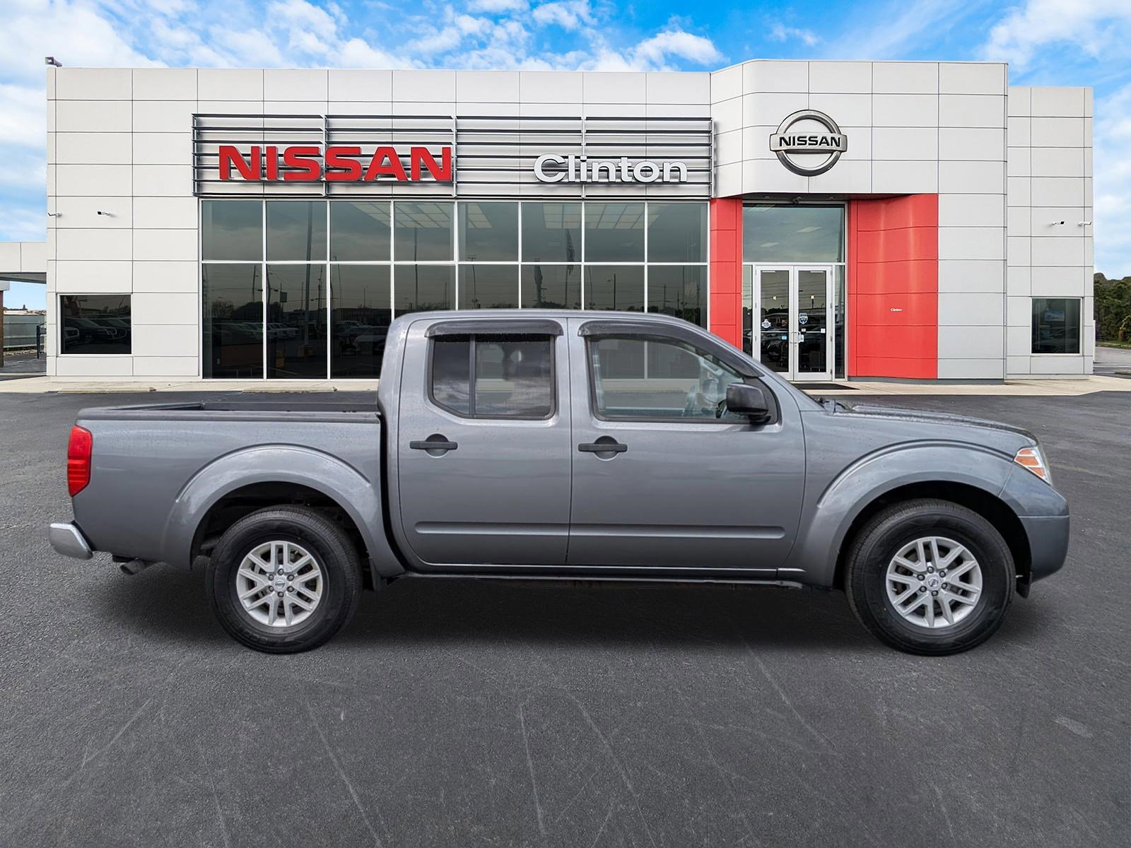 Used 2017 Nissan Frontier SV w/ SV Value Truck Package image 2
