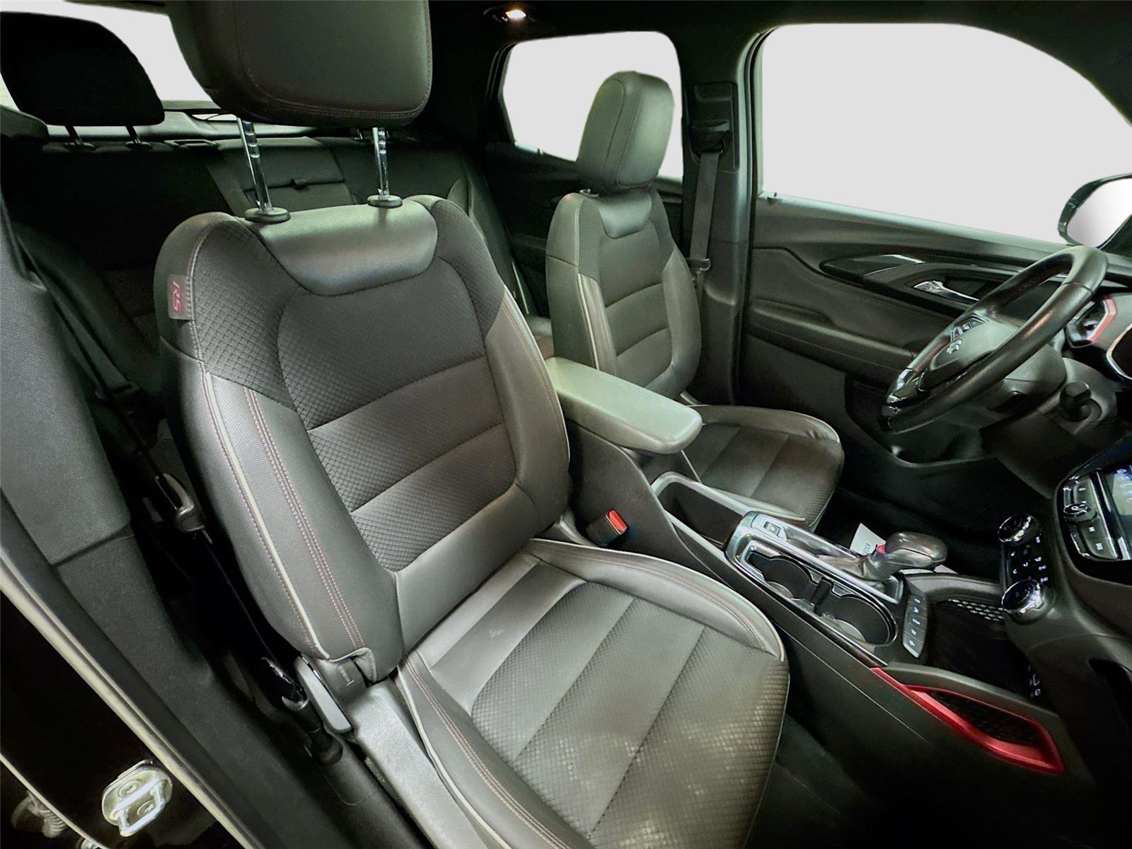 Used 2021 Chevrolet TrailBlazer RS w/ Sun and Liftgate Package image 27