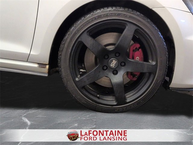 Used 2016 Volkswagen Golf S image 31