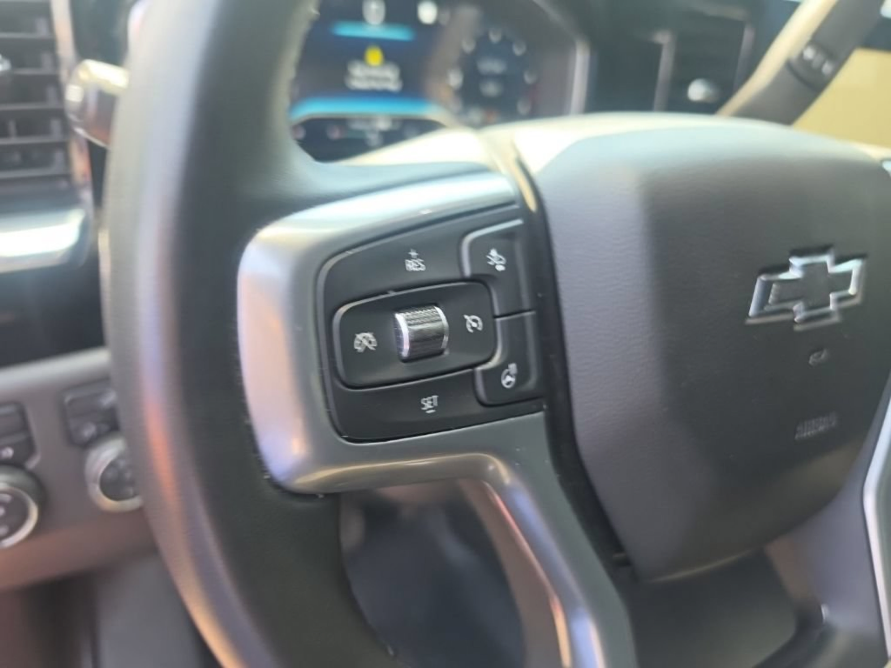 Used 2023 Chevrolet Silverado 1500 RST AWD/4WD image 14