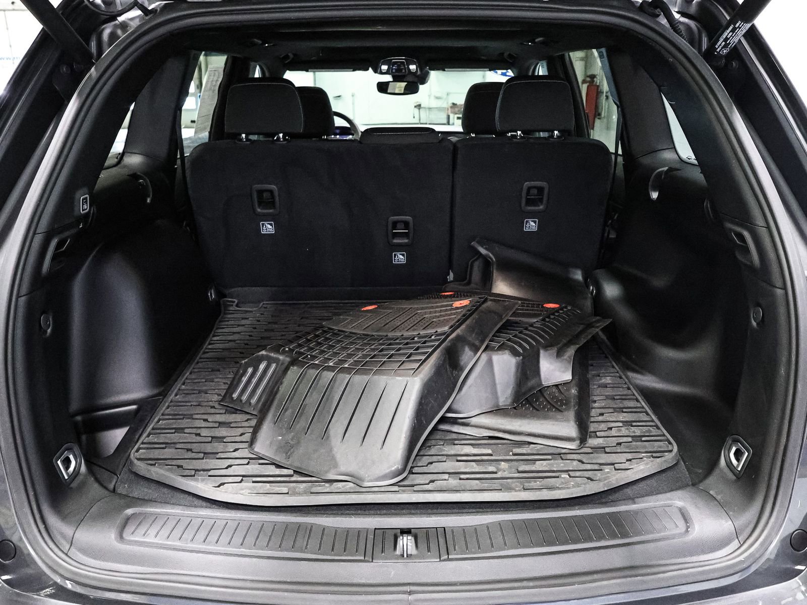 Used 2024 Jeep Grand Cherokee Laredo X w/ Luxury Tech Group I image 17