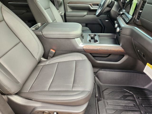 New 2026 GMC Sierra 2500 SLT w/ Texas SLT Premium Package AWD/4WD image 29