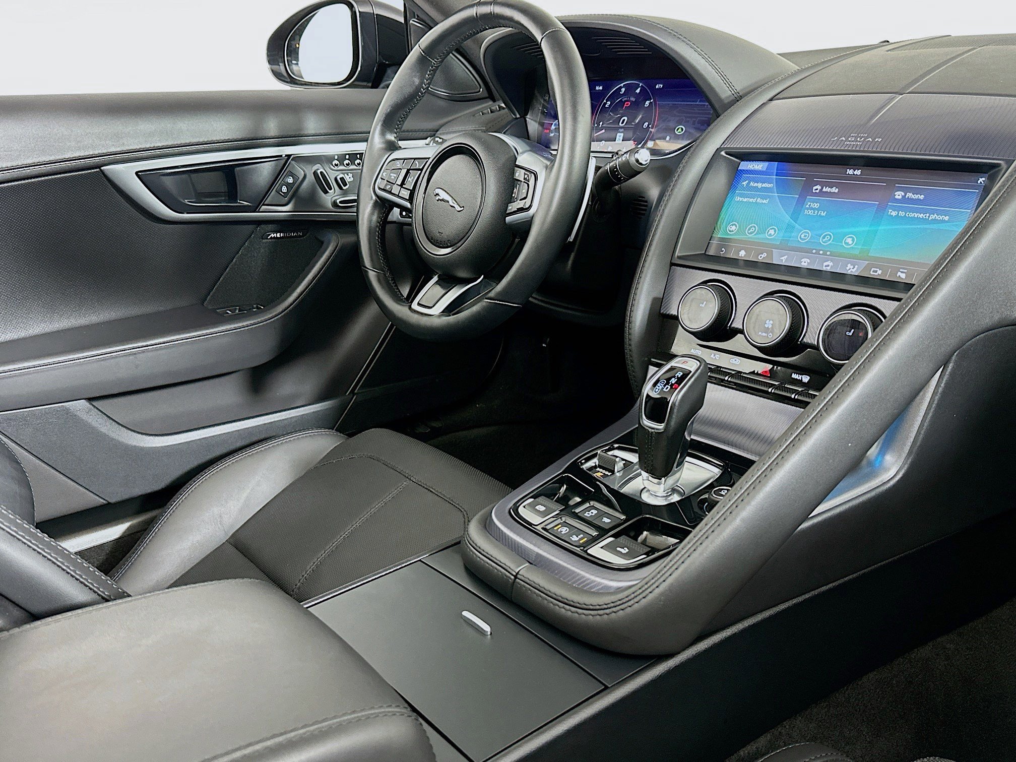 Used 2024 Jaguar F-TYPE R-Dynamic RWD image 25