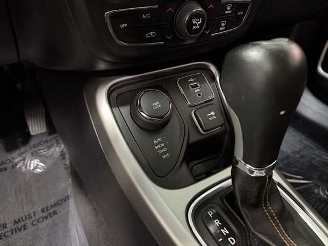 Used 2020 Jeep Compass Latitude w/ Cold Weather Group image 15