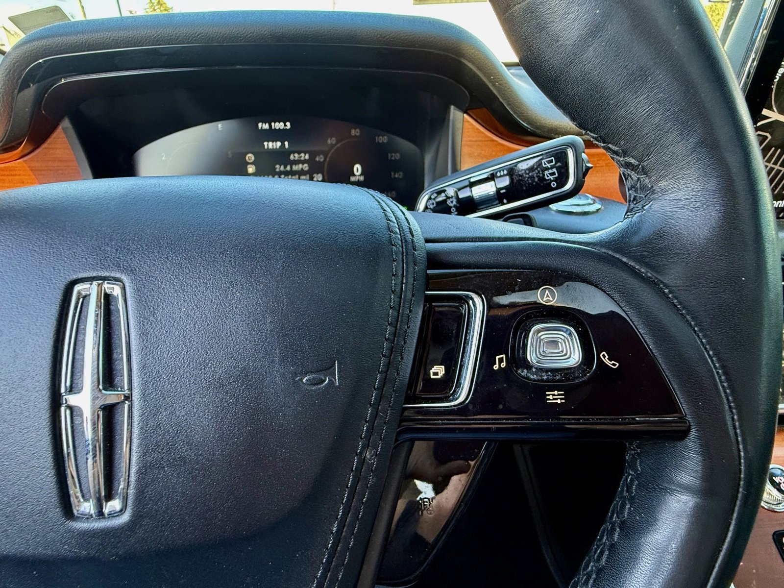 Used 2020 Lincoln Aviator Grand Touring w/ Equipment Group 302A image 23