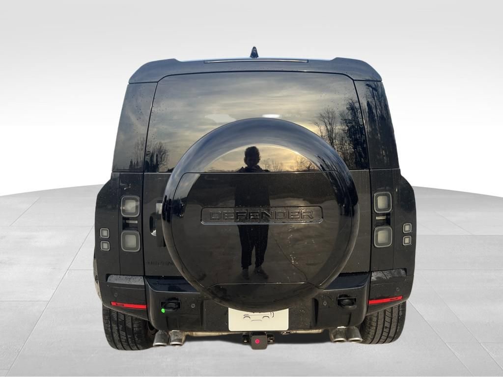 New 2026 Land Rover Defender 110 V8 AWD/4WD image 4