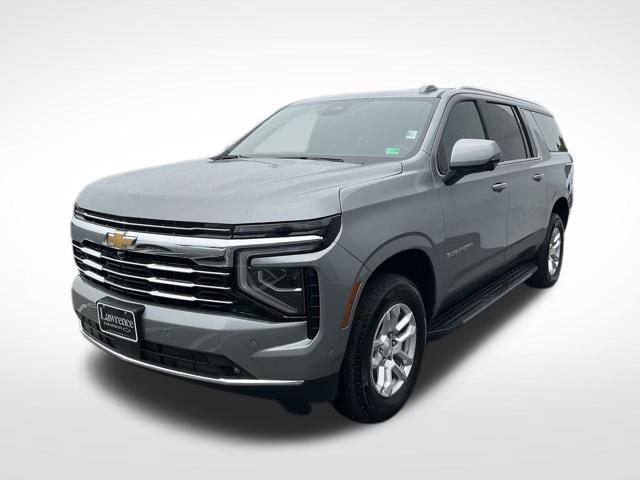 Used 2026 Chevrolet Suburban LT w/ Comfort Package AWD/4WD image 12