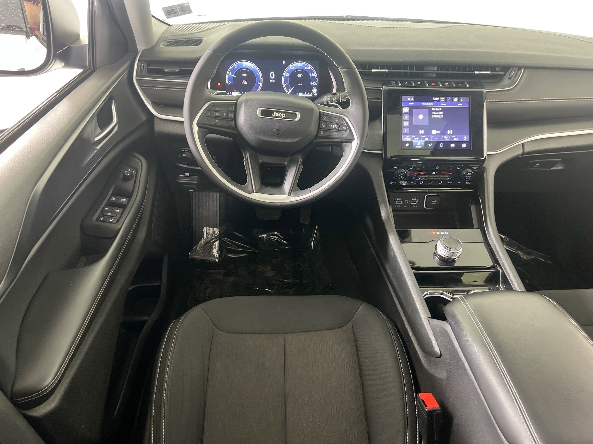 Used 2023 Jeep Grand Cherokee L Laredo w/ Luxury Tech Group I AWD/4WD image 22