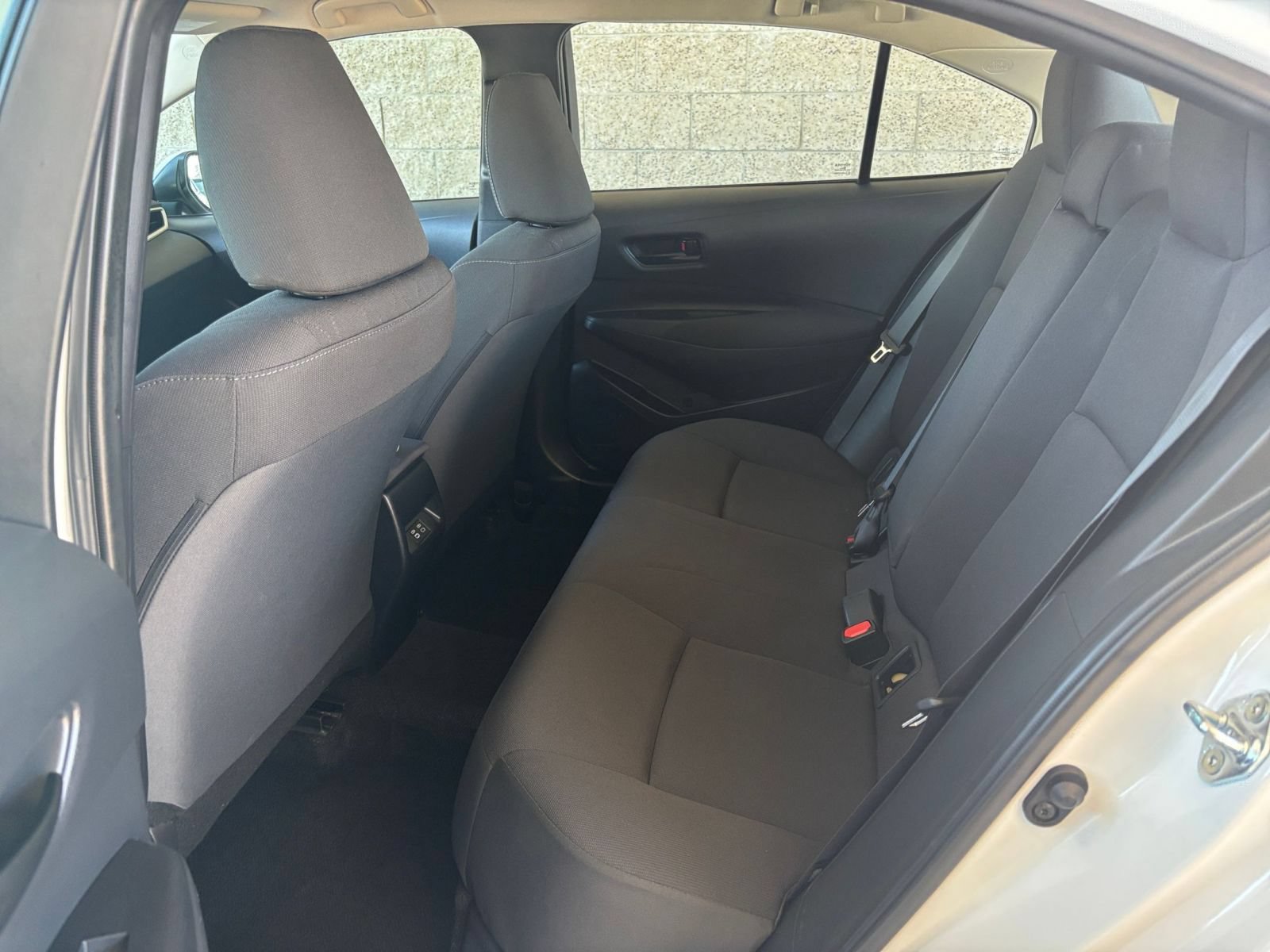 Used 2025 Toyota Corolla LE FWD image 24