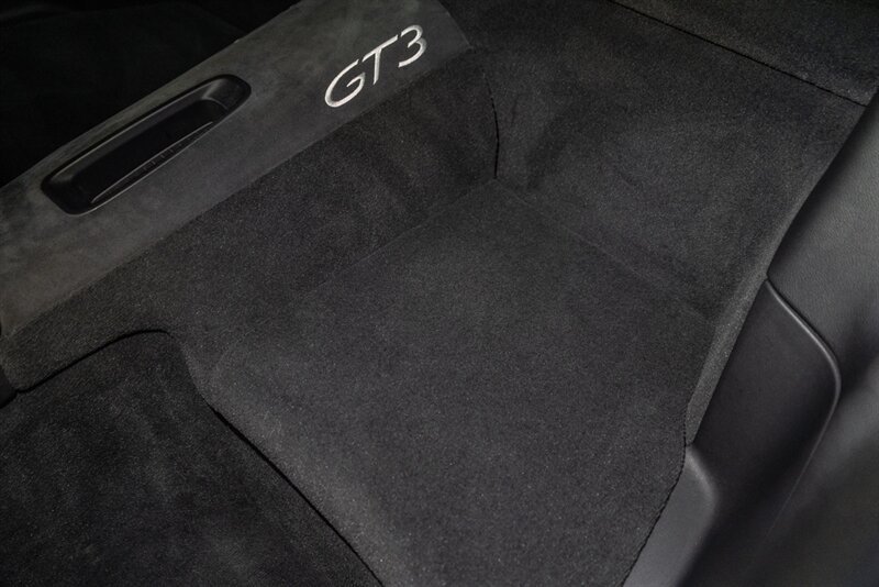Used 2018 Porsche 911 GT3 RWD image 23