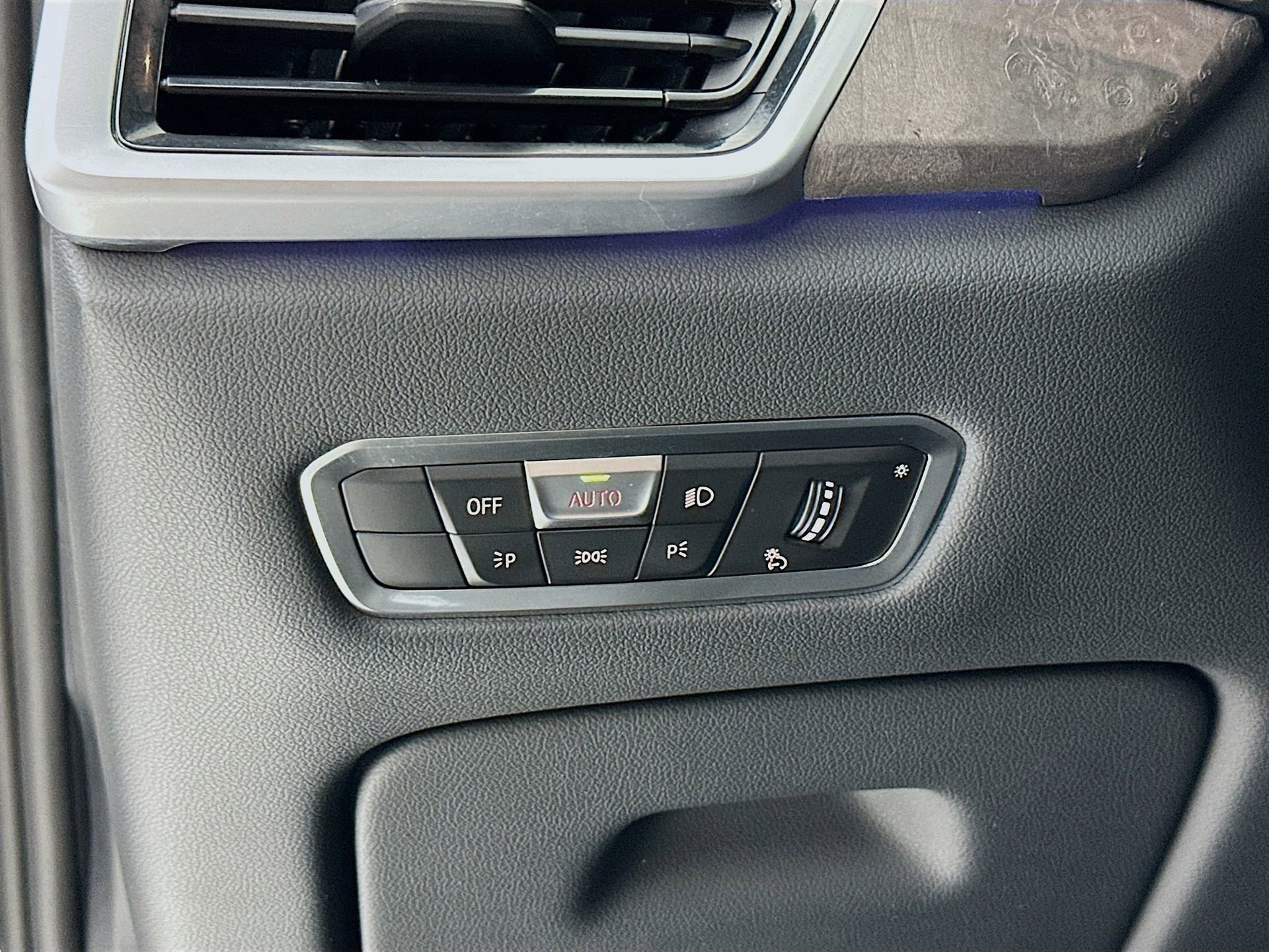 Used 2022 BMW X5 xDrive40i image 11