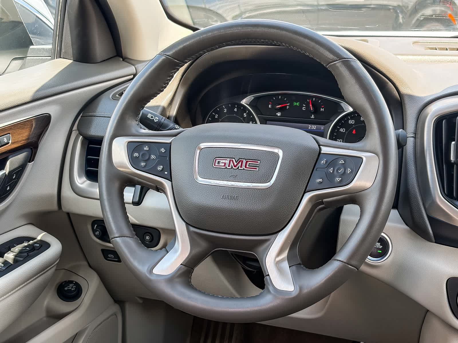 Used 2020 GMC Terrain Denali w/ Denali Premium Package FWD image 14