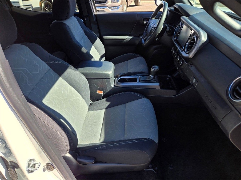 Used 2023 Toyota Tacoma TRD Off-Road image 18