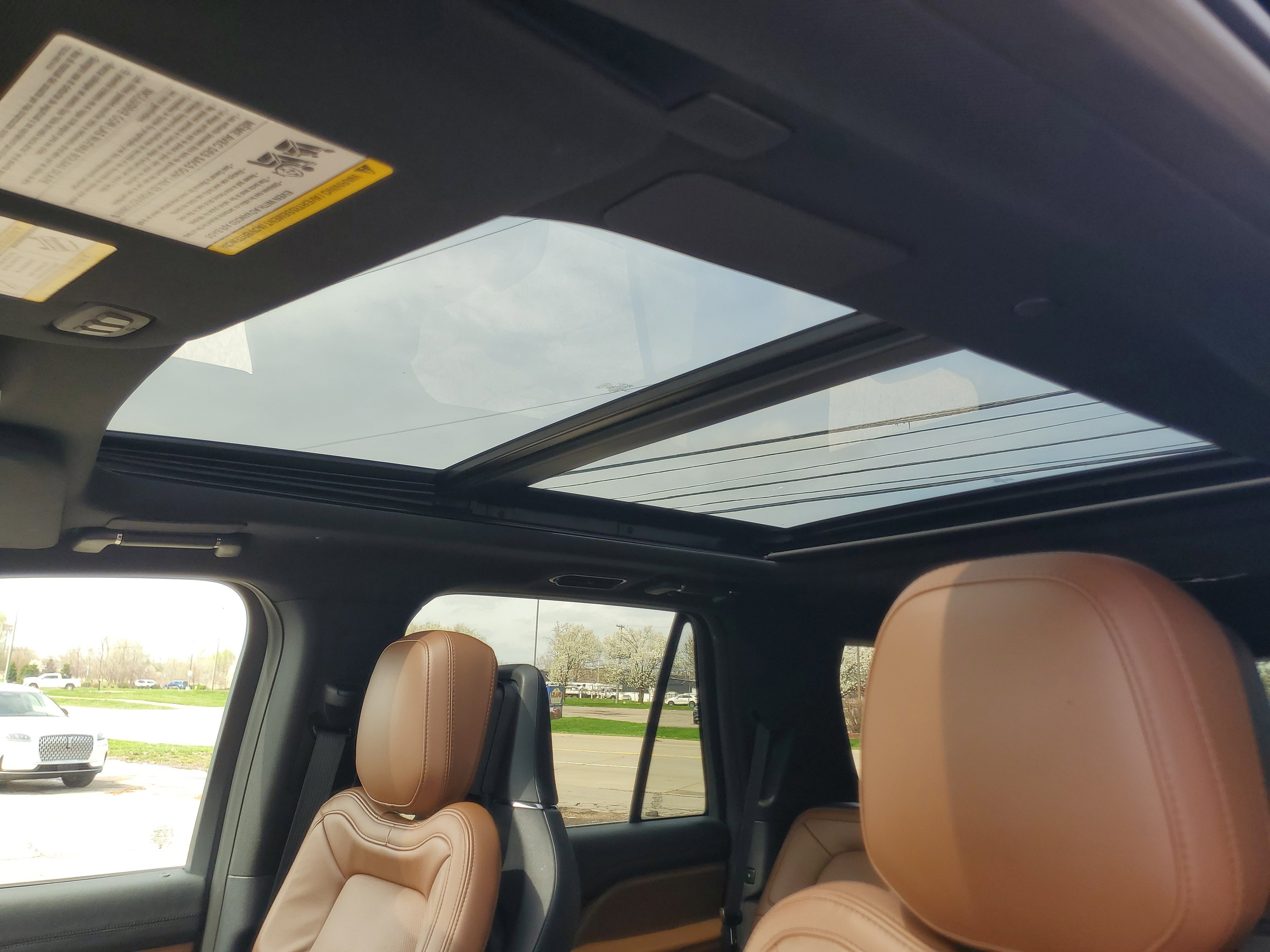 Certified 2023 Lincoln Navigator Reserve AWD/4WD image 11