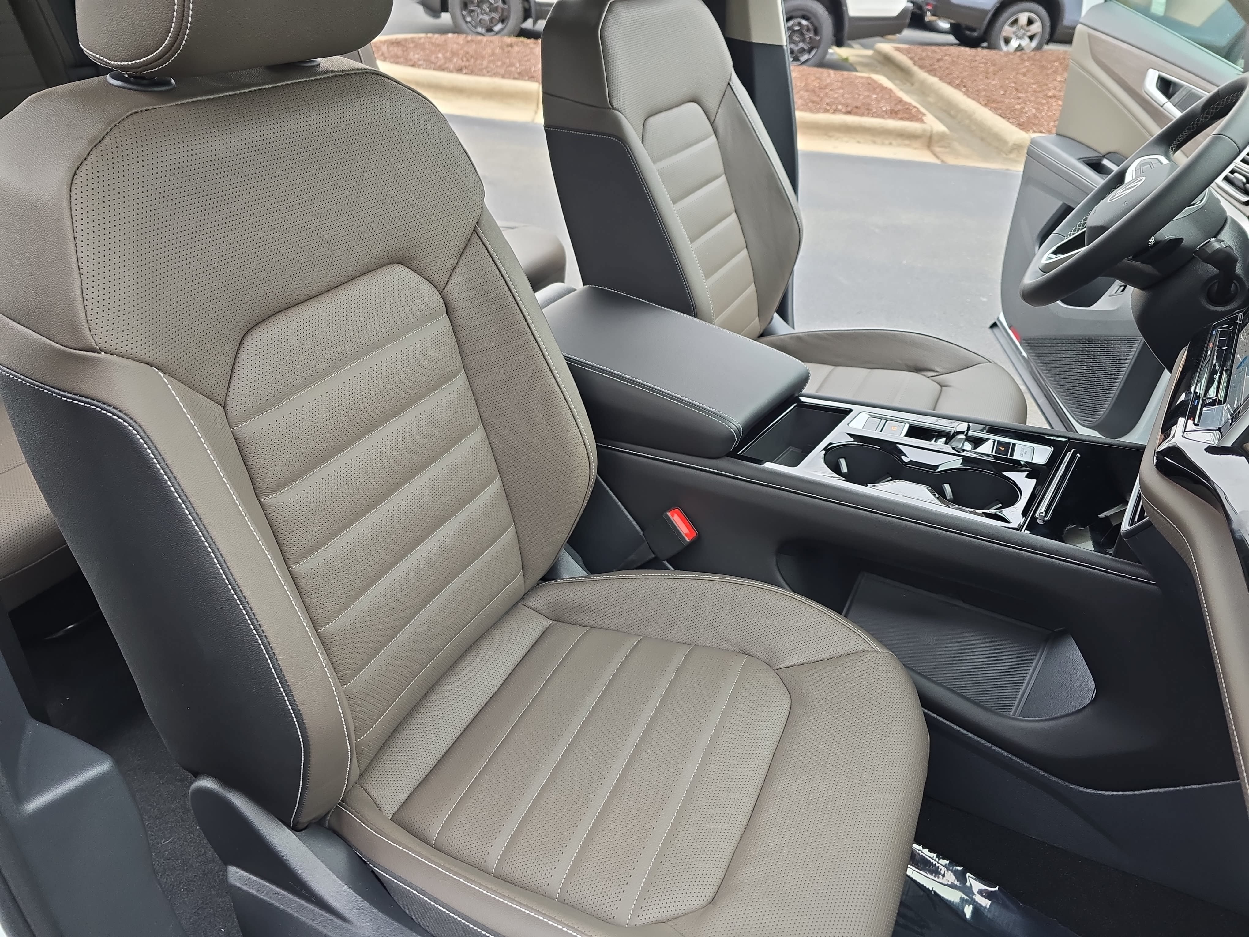 New 2026 Volkswagen Atlas SEL AWD/4WD image 10