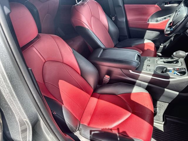 Used 2024 Toyota Highlander XSE image 34