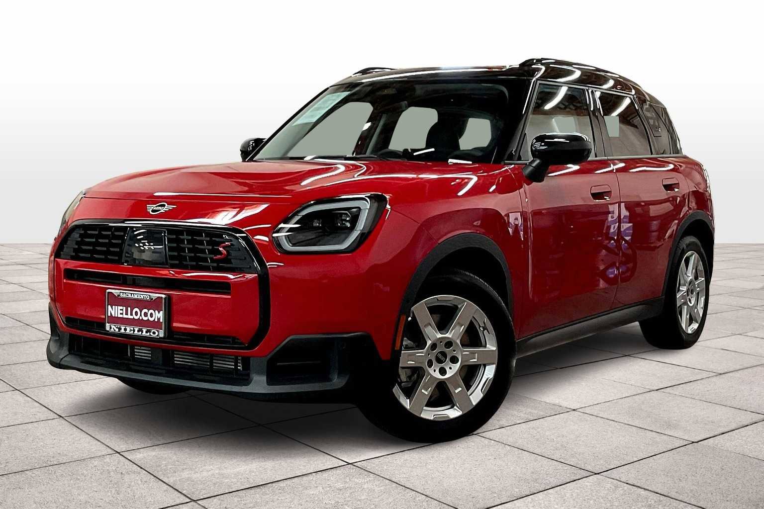 Used 2025 MINI Cooper Countryman S image 1