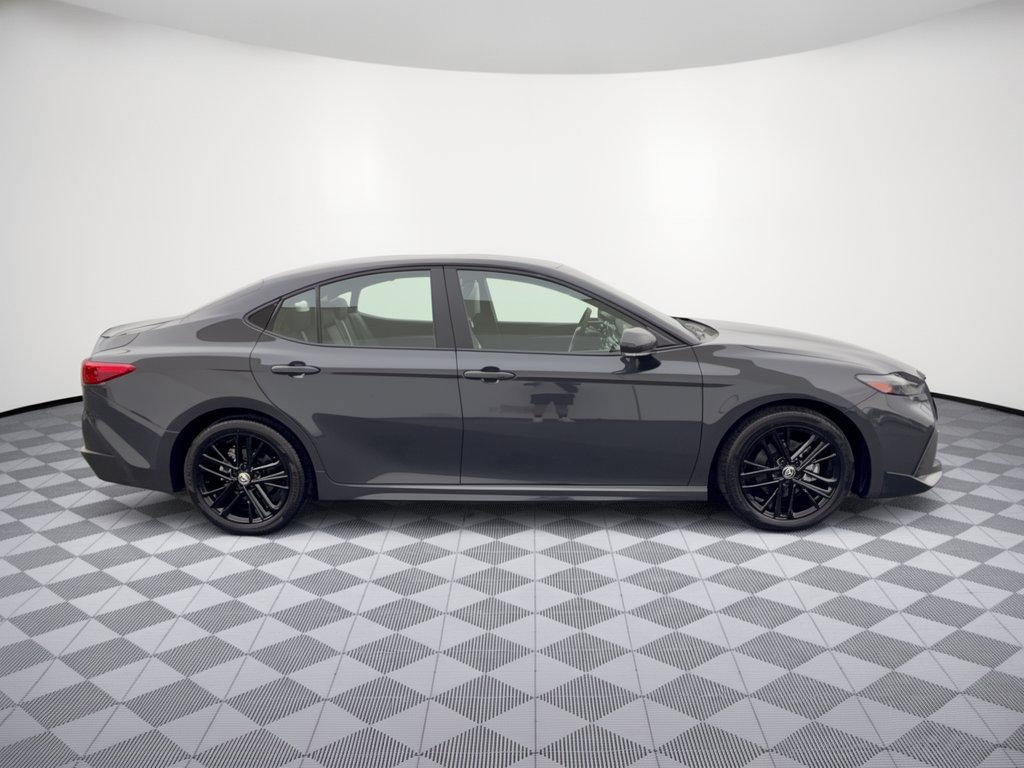 Used 2026 Toyota Camry SE FWD image 8